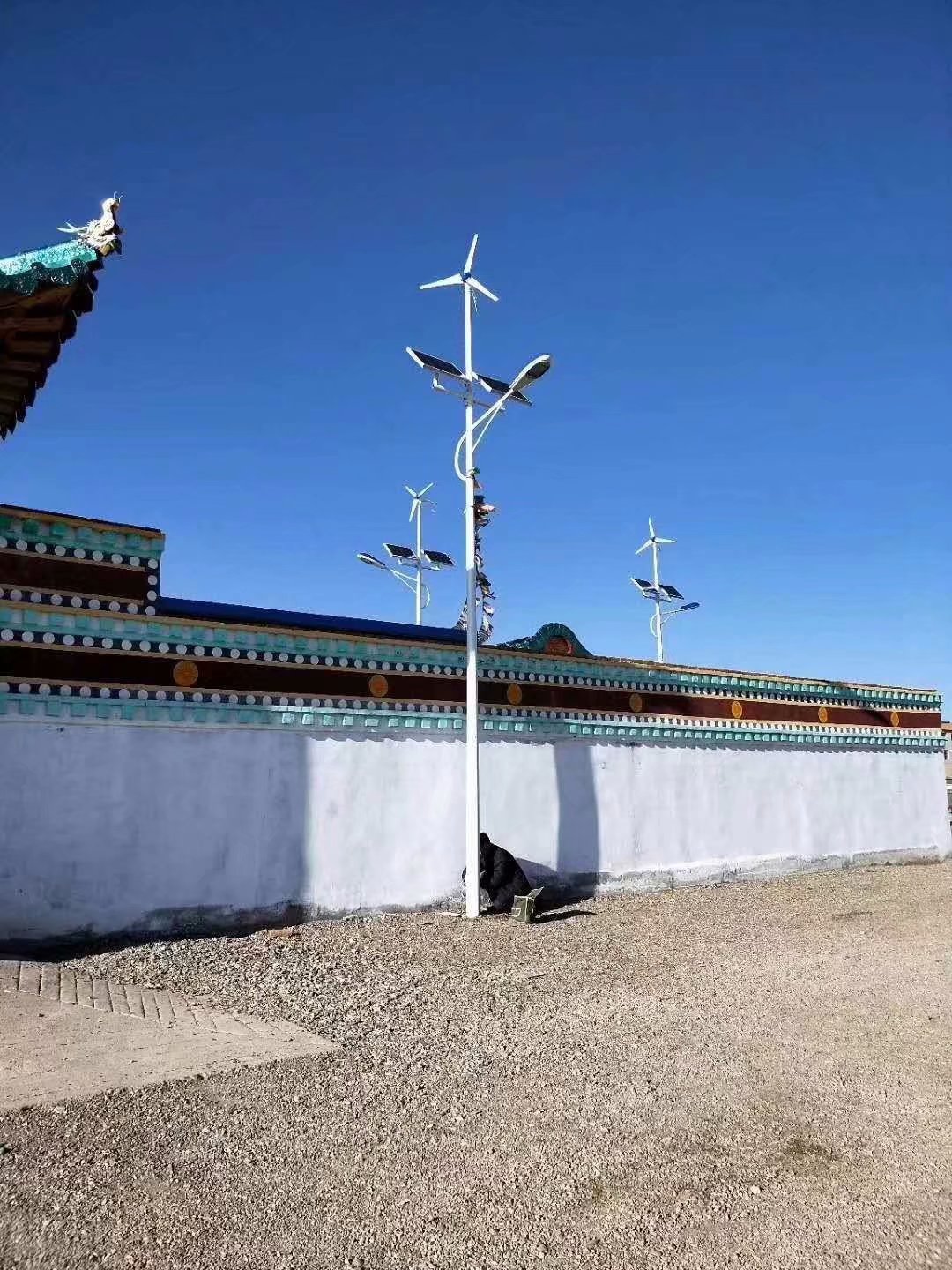 路燈上該如何選擇小型風(fēng)力發(fā)電機